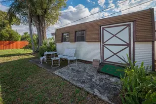 2122 W Erna Dr, Tampa, FL 33603 - Photo 39