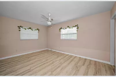 2122 W Erna Drive, Tampa, FL 33603 - Photo 25