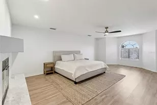 120 8th St E, Tierra Verde, FL 33715 - Photo 37