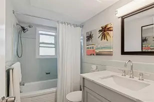 750 Burlington Ave N, Saint Petersburg, FL 33701 - Photo 9