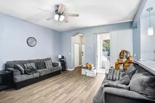 5031 Sunridge Palms Dr, Tampa, FL 33617 - Photo 5