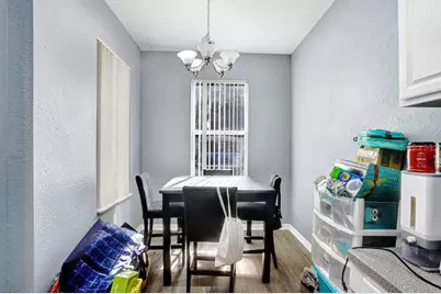 5031 Sunridge Palms Drive, Tampa, FL 33617 - Photo 9