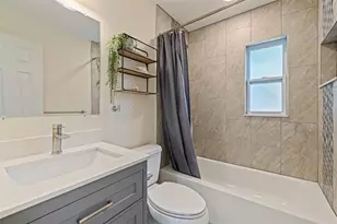 8011 26th Ave N, Saint Petersburg, FL 33710 - Photo 17