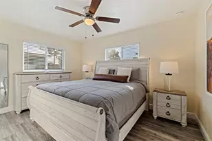 8011 26th Ave N, Saint Petersburg, FL 33710 - Photo 17