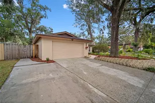 14801 Oak Vine Dr, Lutz, FL 33559 - Photo 5