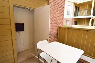 8718 Mallard Reserve Dr, Tampa, FL 33614 - Photo 53