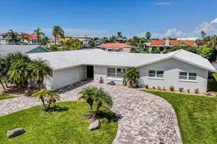 5021 Porpoise Pl, New Port Richey, FL 34652 - Photo 1