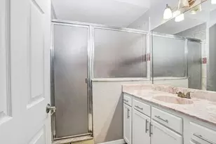 5032 Sunridge Palms Dr, Tampa, FL 33617 - Photo 15