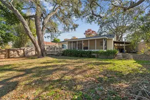 727 Locust St, Tarpon Springs, FL 34689 - Photo 31