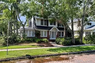 456 17th Ave NE, Saint Petersburg, FL 33704 - Photo 1