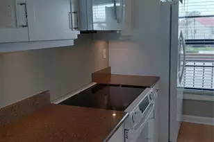 6279 Sun Blvd, Saint Petersburg, FL 33715 - Photo 9