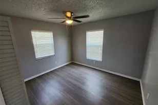 9498 Lynn Ln, Seminole, FL 33777 - Photo 5