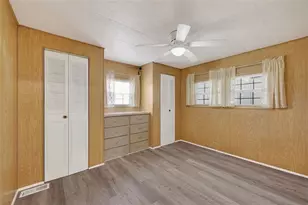 37303 Kinkaid Dr, Zephyrhills, FL 33541 - Photo 17