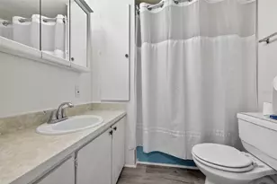 37303 Kinkaid Dr, Zephyrhills, FL 33541 - Photo 13