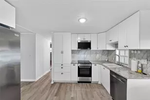 37303 Kinkaid Dr, Zephyrhills, FL 33541 - Photo 5