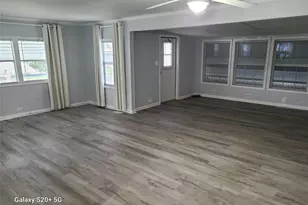 37303 Kinkaid Dr, Zephyrhills, FL 33541 - Photo 5