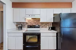 7517 Savannah Ln, Tampa, FL 33637 - Photo 27