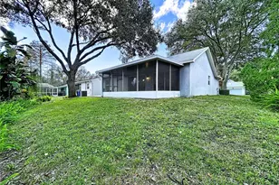 7517 Savannah Ln, Tampa, FL 33637 - Photo 3