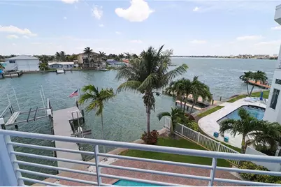 11105 5th Street E, Treasure Island, FL 33706 - Photo 35