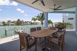11105 5th St E, Treasure Island, FL 33706 - Photo 15