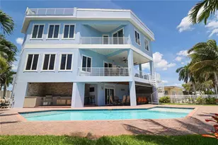 11105 5th St E, Treasure Island, FL 33706 - Photo 3