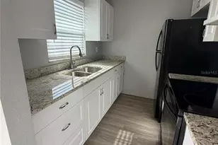 709 Oceanside Cir, Ruskin, FL 33570 - Photo 3