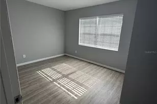 709 Oceanside Cir, Ruskin, FL 33570 - Photo 7