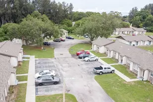 709 Oceanside Cir, Ruskin, FL 33570 - Photo 1