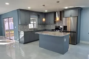 7607 Winging Way Dr, Tampa, FL 33615 - Photo 3