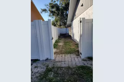 7607 Winging Way Drive, Tampa, FL 33615 - Photo 19