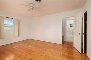 13877 94th Ave, Seminole, FL 33776 - Photo 17