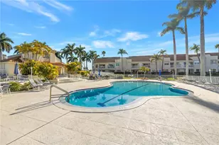 1605 Royal Palm Dr S, Gulfport, FL 33707 - Photo 49