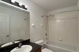 8210 Down Royal Rd, Tampa, FL 33610 - Photo 27