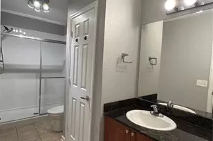 8210 Down Royal Rd, Tampa, FL 33610 - Photo 31