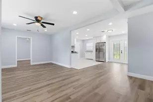 4434 Cobia Dr, Tampa, FL 33617 - Photo 5