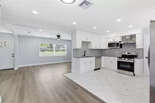 4434 Cobia Dr, Tampa, FL 33617 - Photo 3