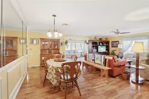 2322 Lancaster Dr, Sun City Center, FL 33573 - Photo 9