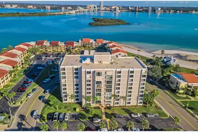 855 Bayway Boulevard #802, Clearwater Beach, FL 33767 - Photo 9