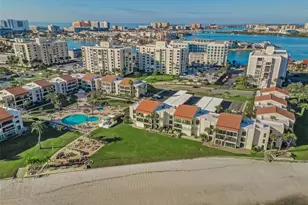 855 Bayway Blvd, Clearwater Beach, FL 33767 - Photo 5