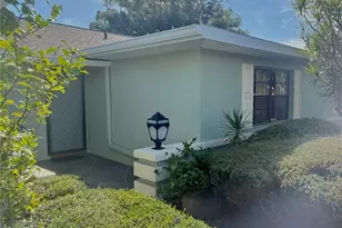 1402 Ingram Dr, Sun City Center, FL 33573 - Photo 5