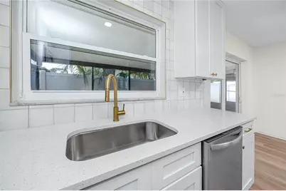 8808 90th Way N, Largo, FL 33777 - Photo 7