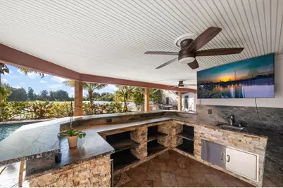 2402 Pine Hammock, Clearwater, FL 33764 - Photo 31