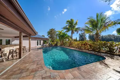 2402 Pine Hammock, Clearwater, FL 33764 - Photo 55