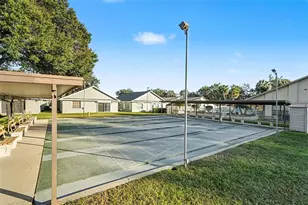 38345 Cottonwood Pl, Zephyrhills, FL 33542 - Photo 21