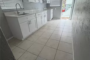 962 19th Ave S, Saint Petersburg, FL 33705 - Photo 3