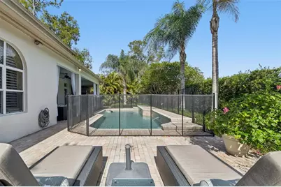 15011 Lake Emerald Boulevard, Tampa, FL 33618 - Photo 67