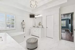 15011 Lake Emerald Blvd, Tampa, FL 33618 - Photo 49