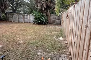 3620 Hartford St N, Saint Petersburg, FL 33713 - Photo 11