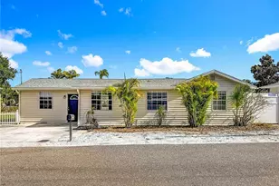 1125 Michigan Dr N, Dunedin, FL 34698 - Photo 1