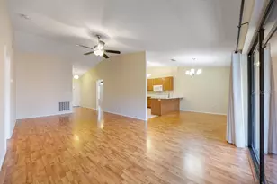 4071 Shoreside Cir, Tampa, FL 33618 - Photo 5